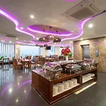 Golden Sun Hotel & Apartment
