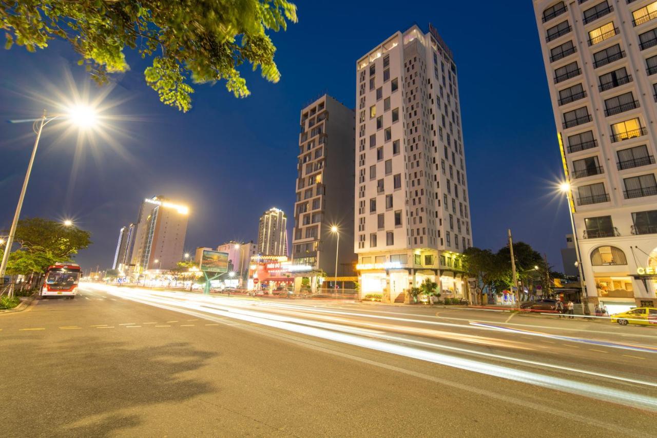 Golden Sun & Hotel